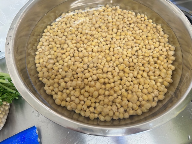 大豆 水につける
